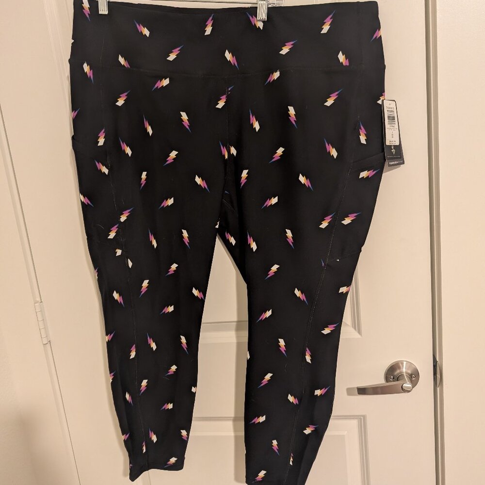 Torrid Performance Core Full Length Active Legging With Side Pockets NWT Size 4